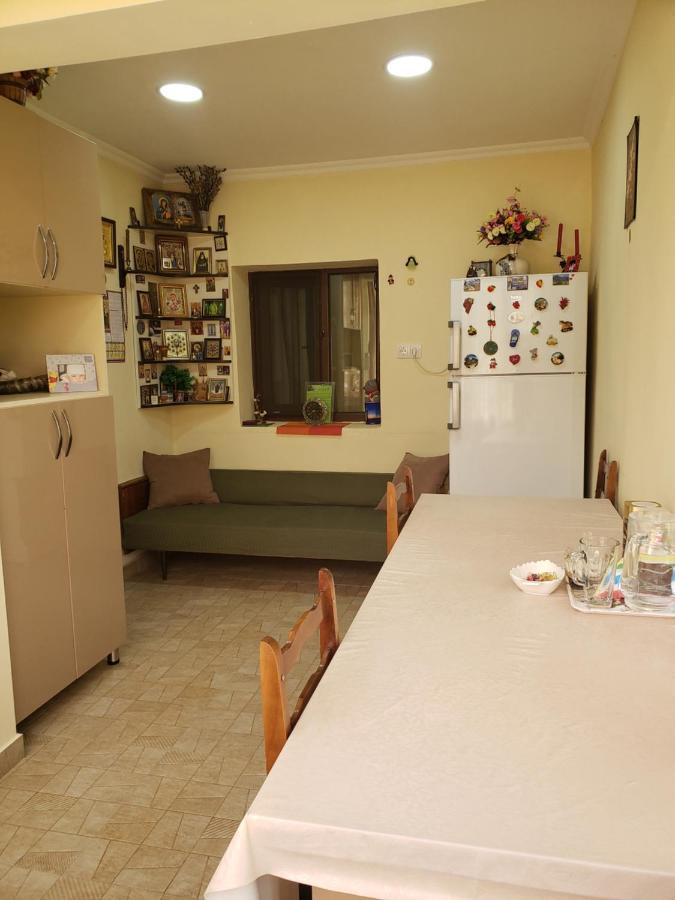 Guest House Nanu Mestia Exterior foto