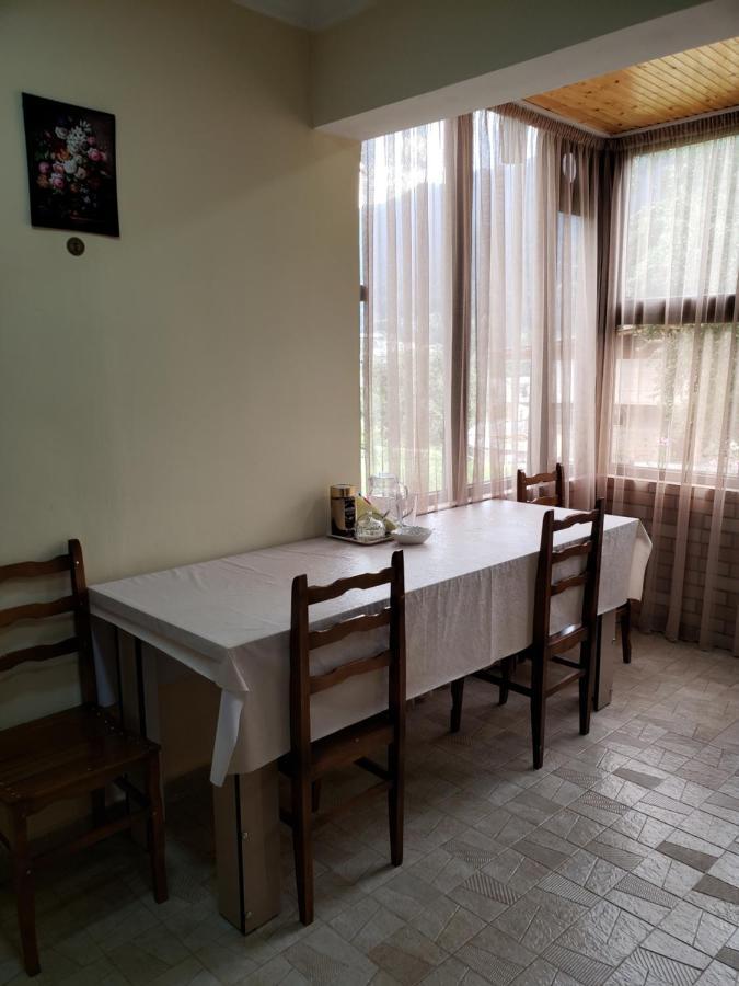 Guest House Nanu Mestia Exterior foto